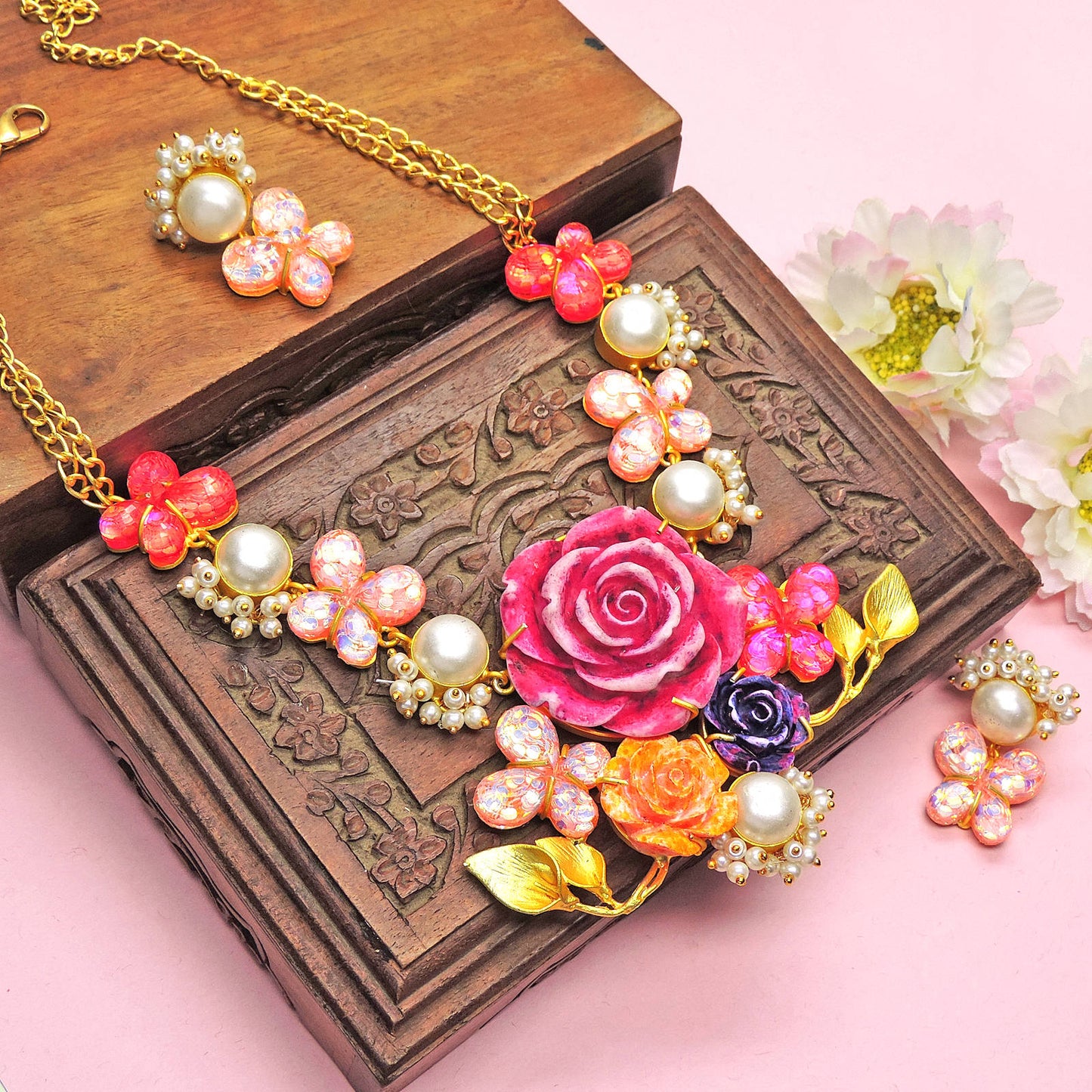 Tanha Necklace Set.