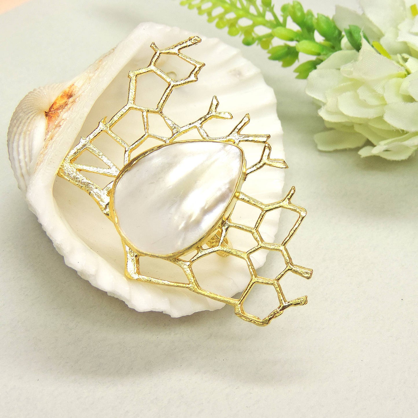 Baroque Pearl Ring.