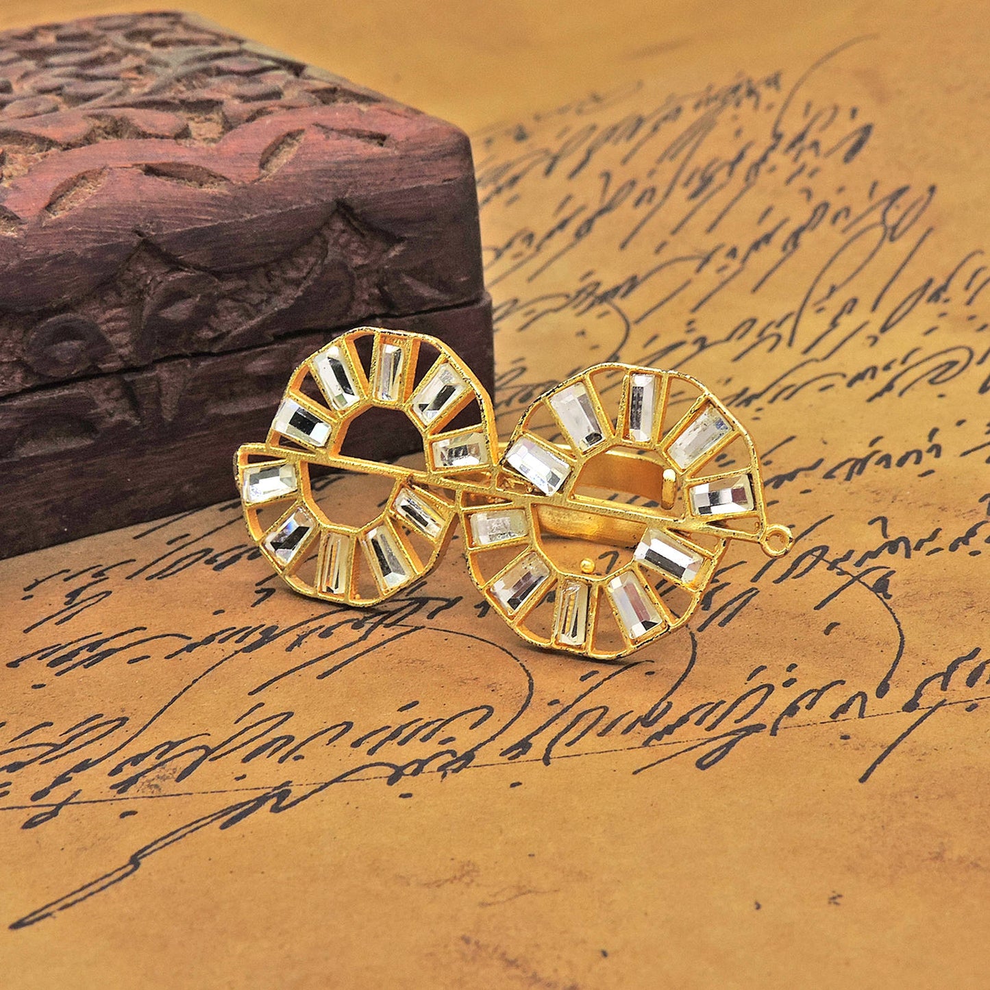 Swara Mirror Ring.