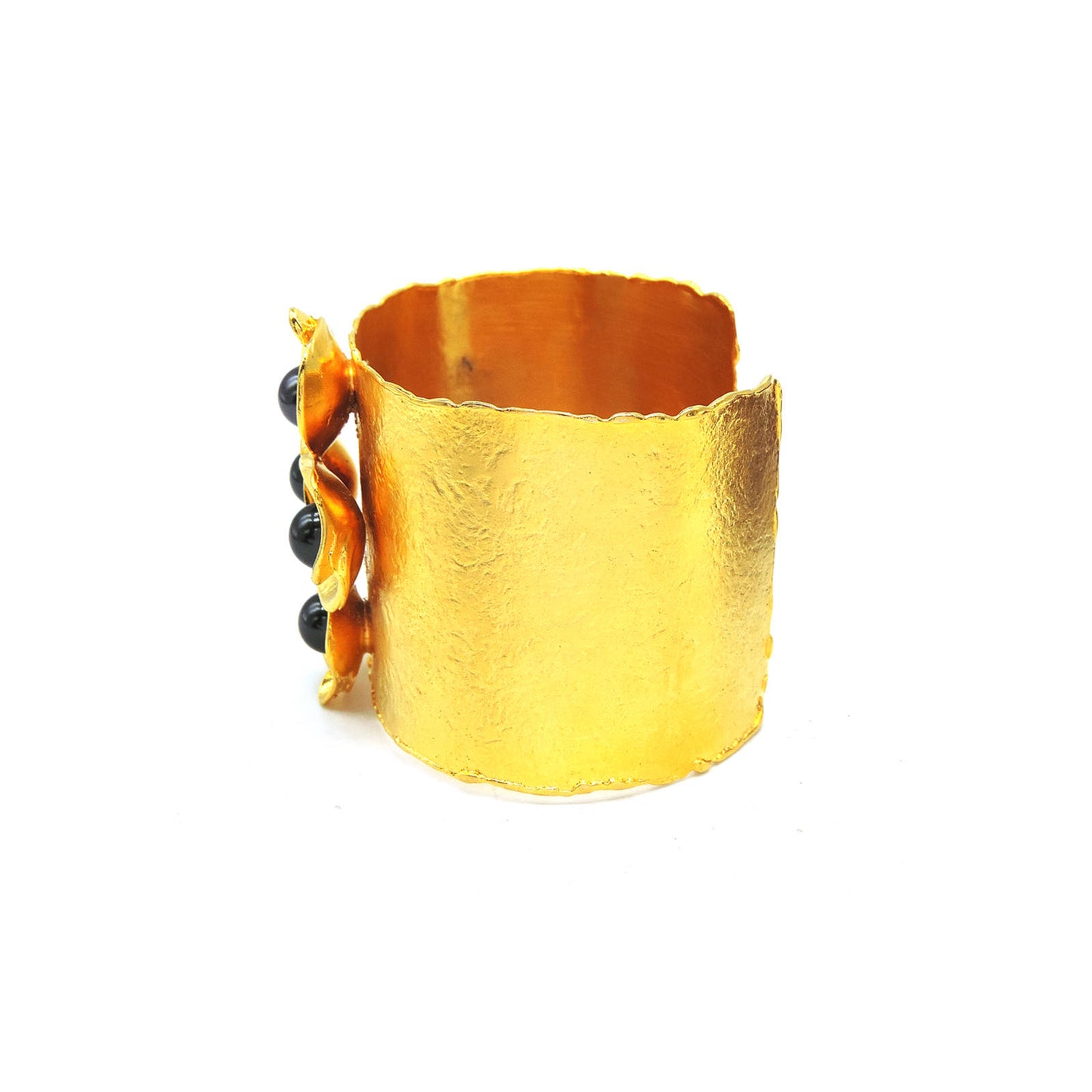 Tahititan Peal Cuff.