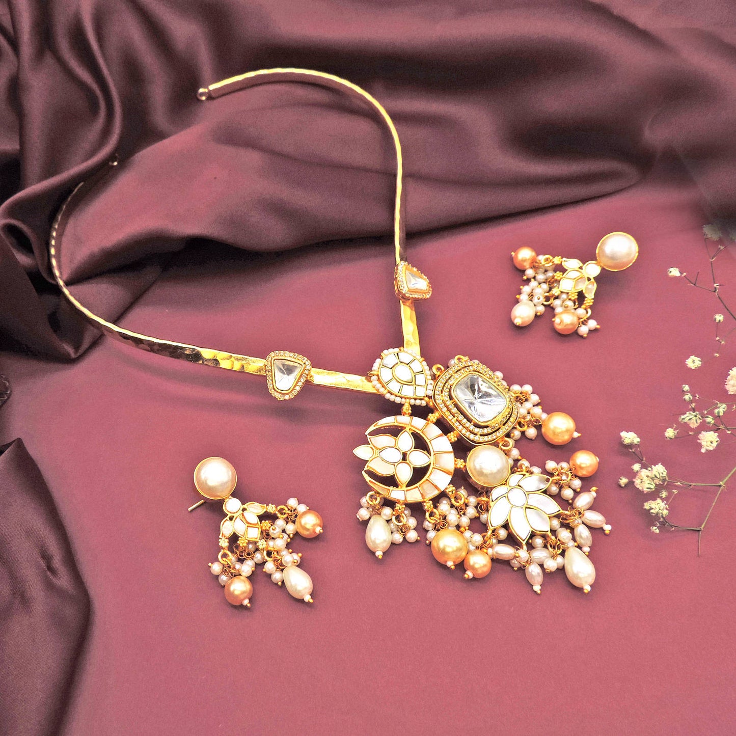 Minaki Hasli Set.