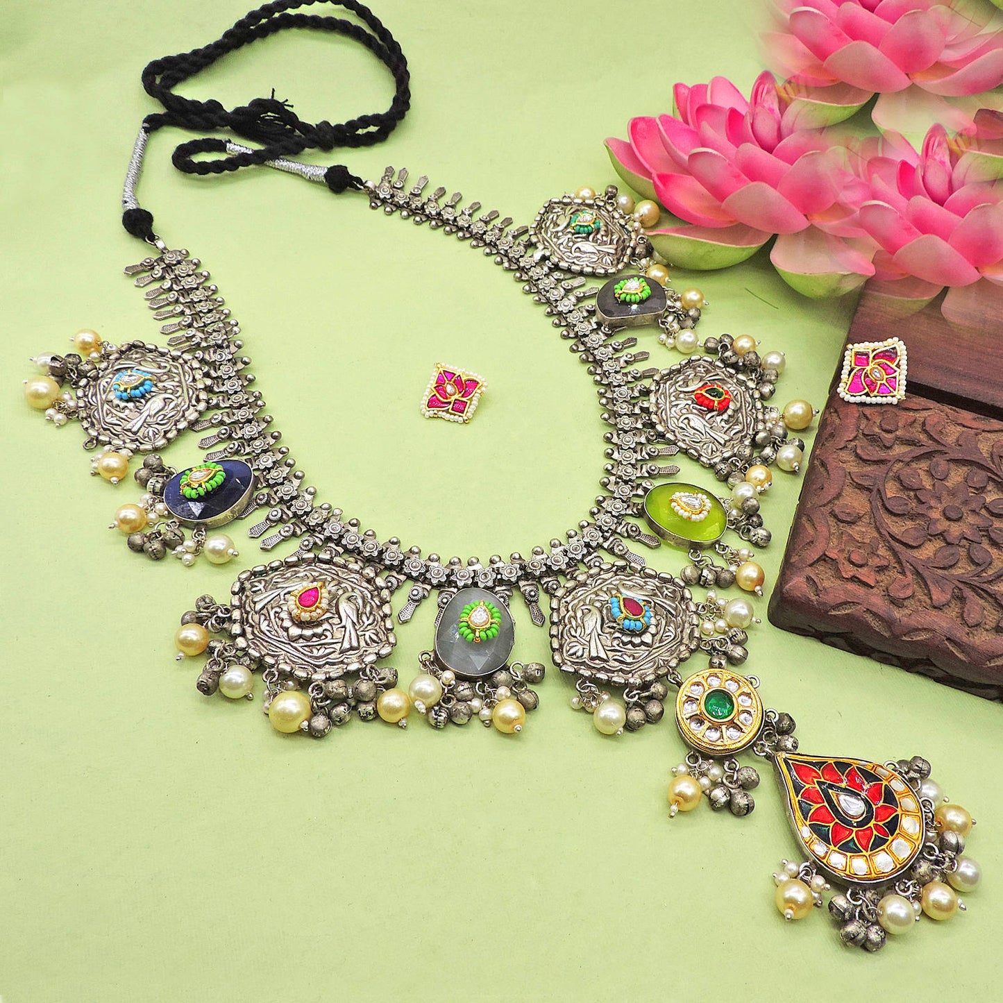 Veera Ethnic Necklace Set.