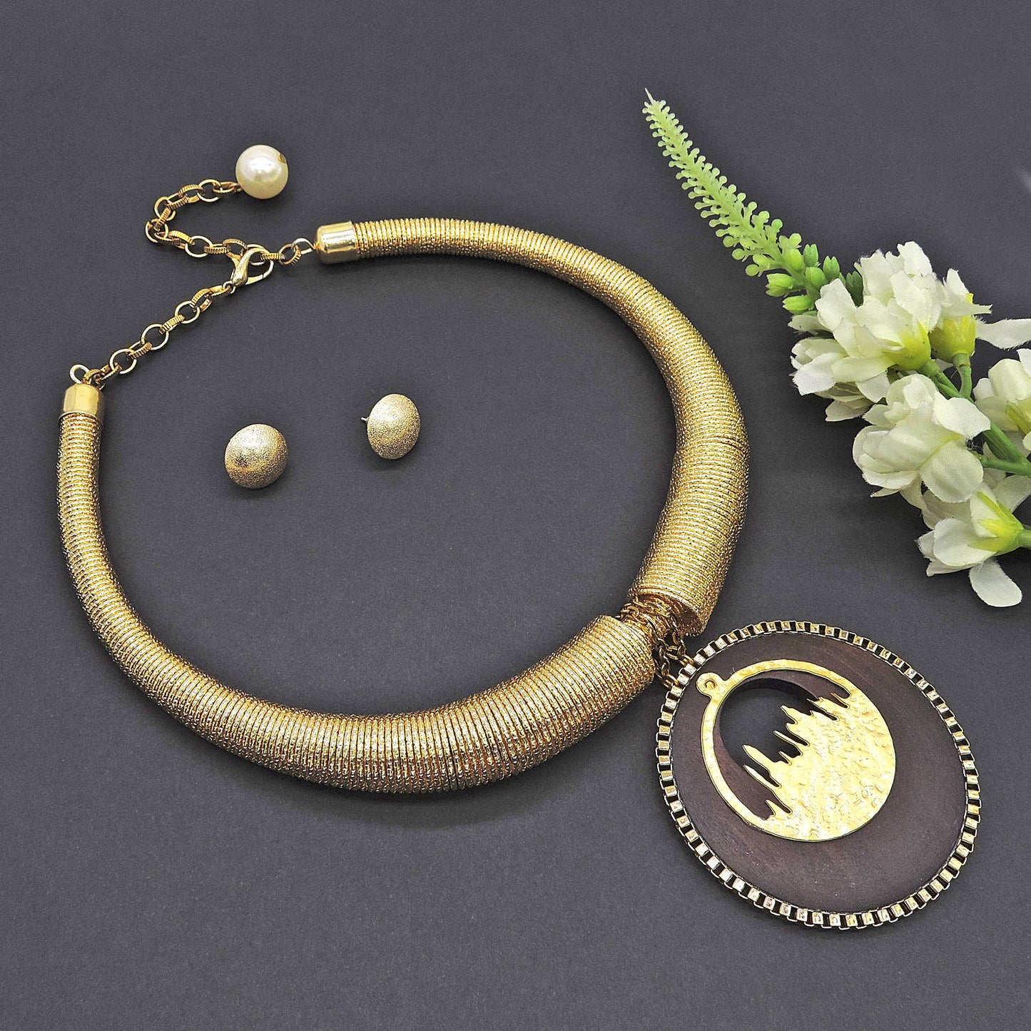 Skyna Limited Edition Necklace Set.