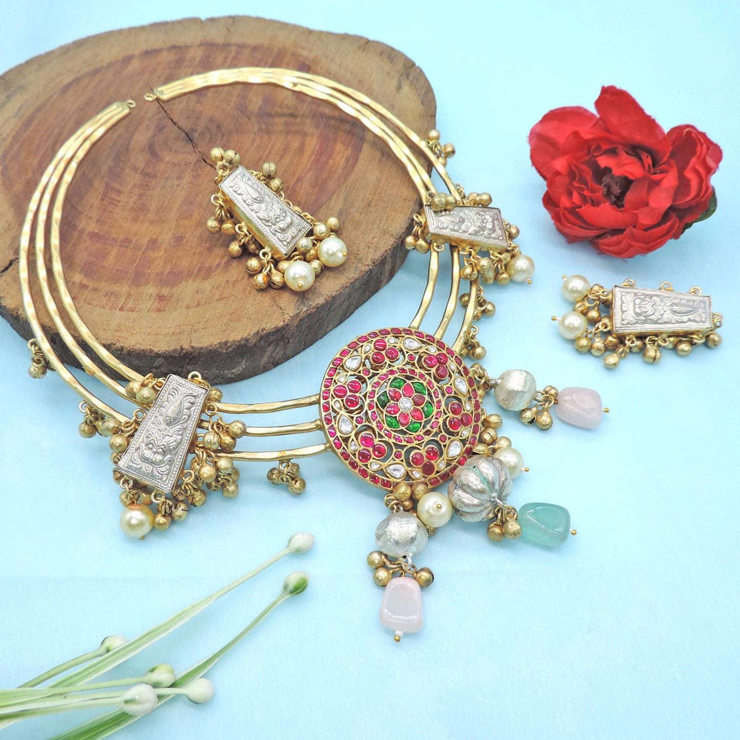 Luxe Couture Hasli Necklace Set.