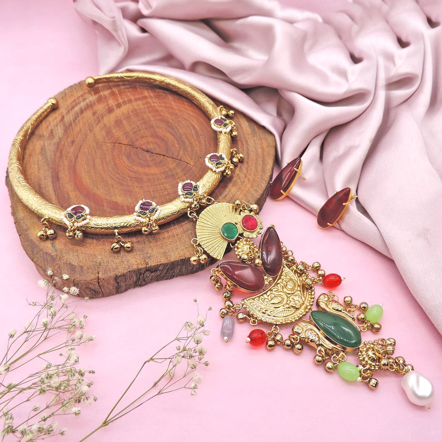 Keesha Filigree Necklace Set.
