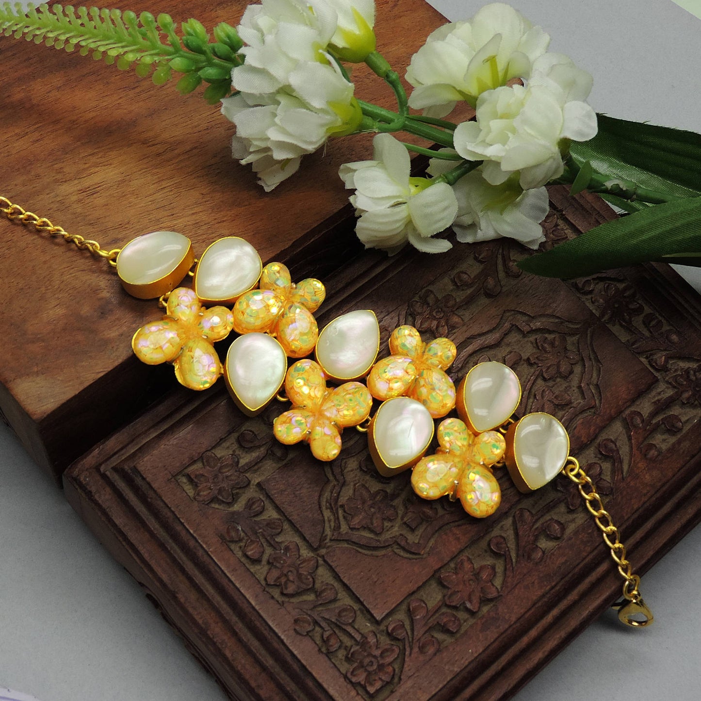 Sphere Gleam Bracelet.