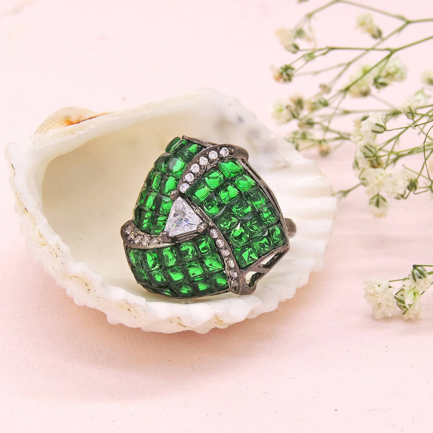 Laura crystal Ring.