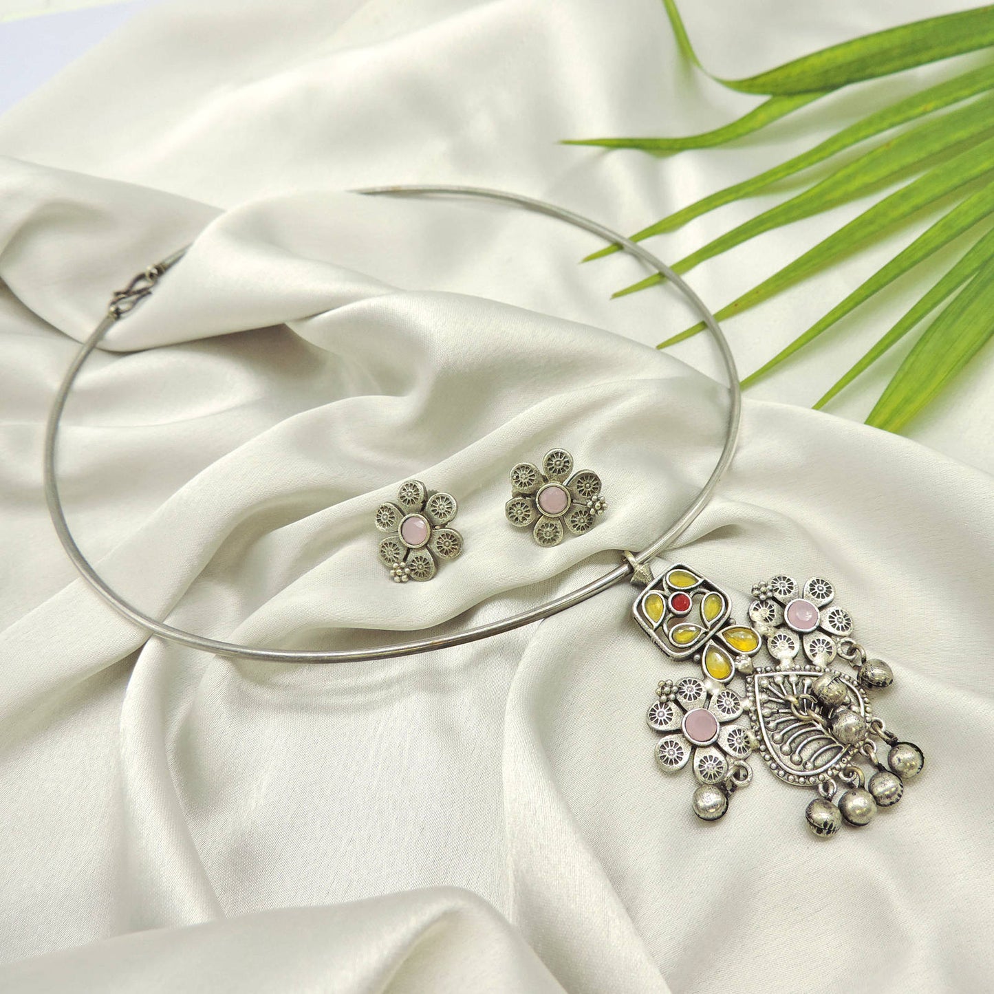 Nima Ethnic Necklace Set