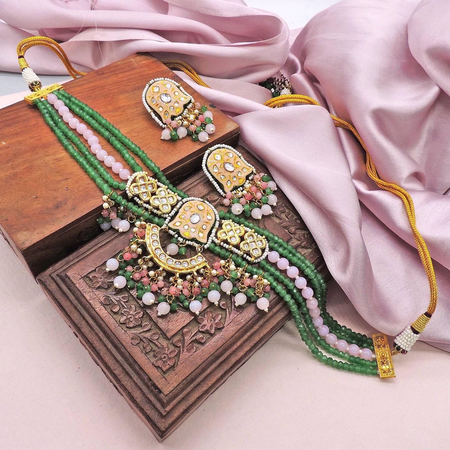 The Emerald Love Choker Set.