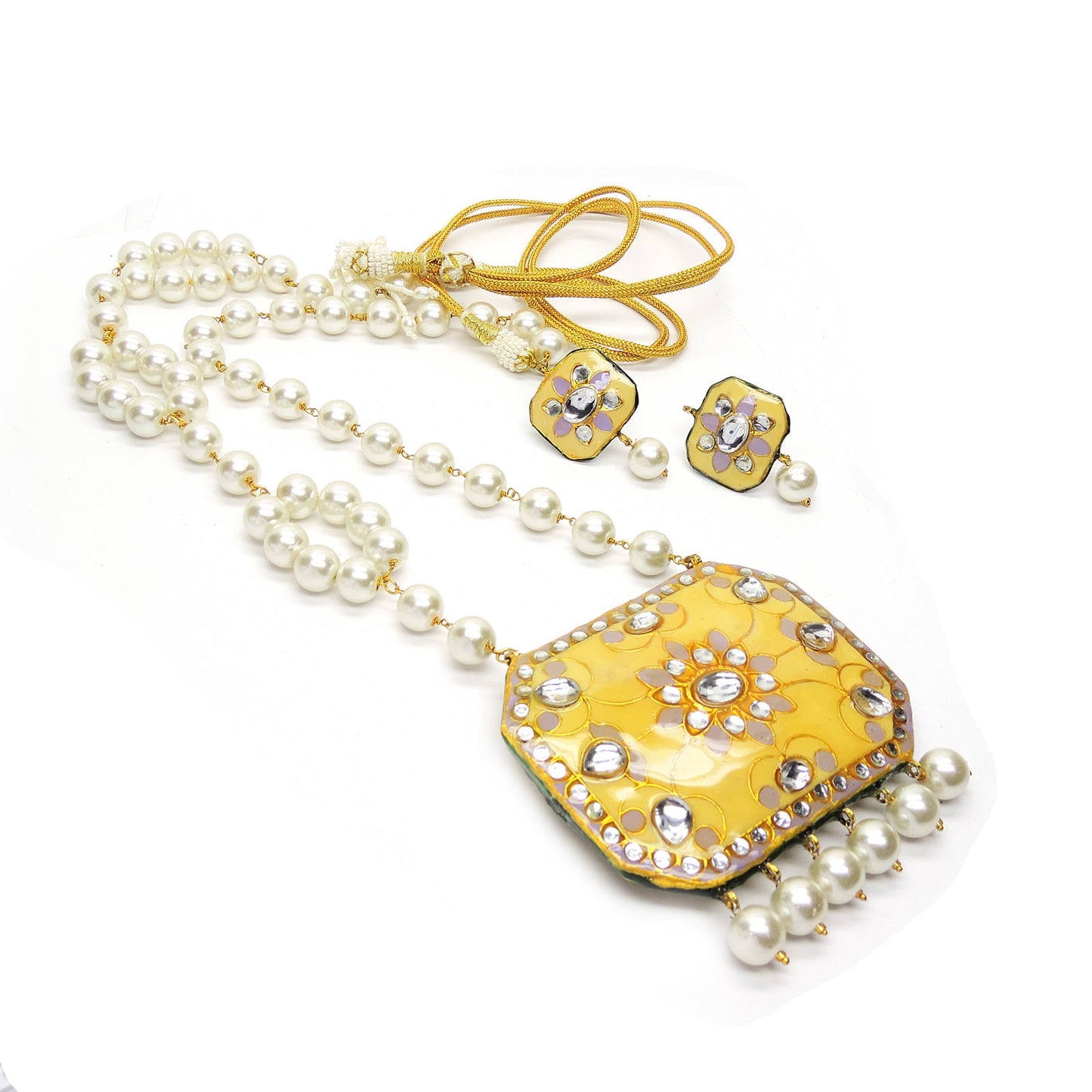 Tanha Pearl Necklace Set.