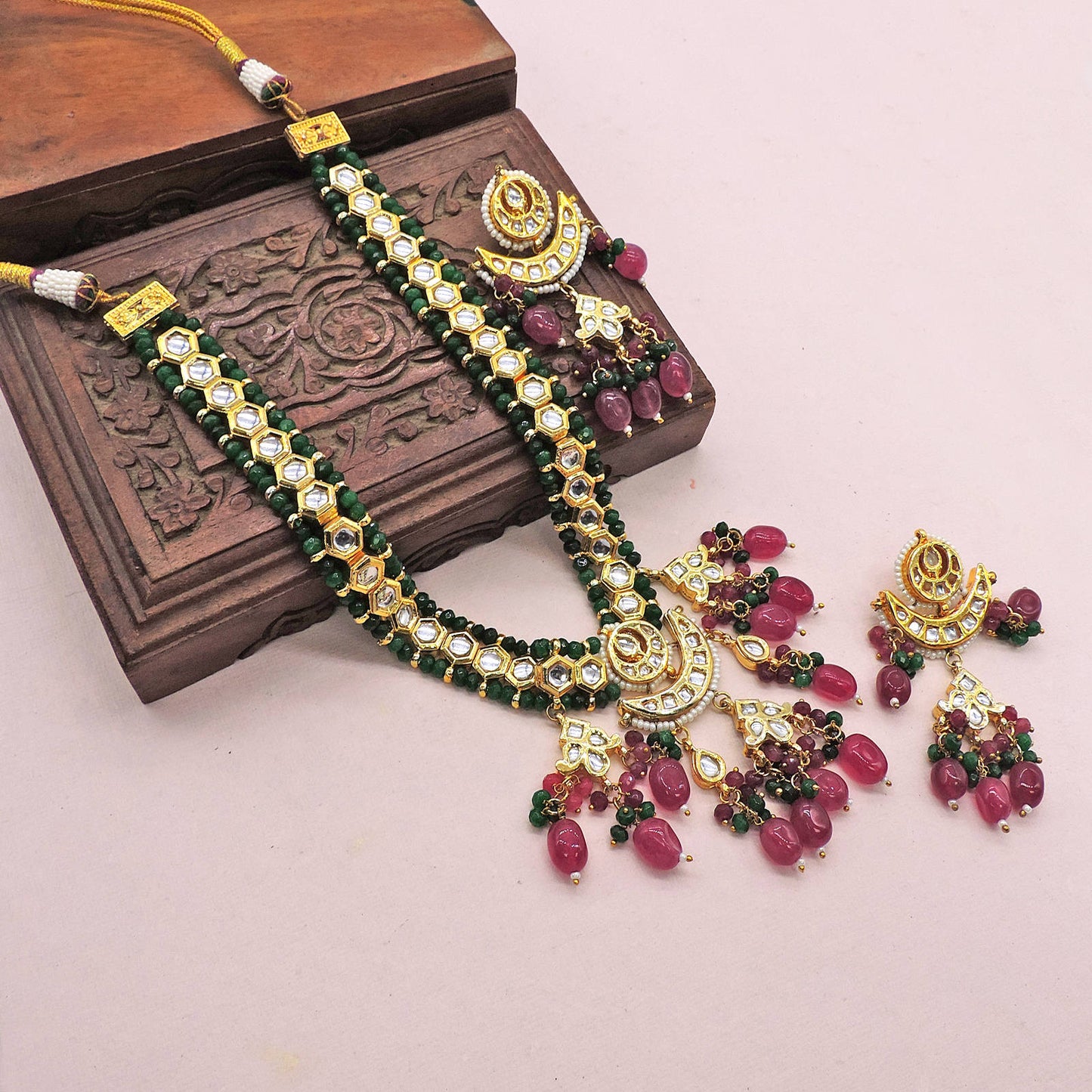 Kashmira Necklace Set.