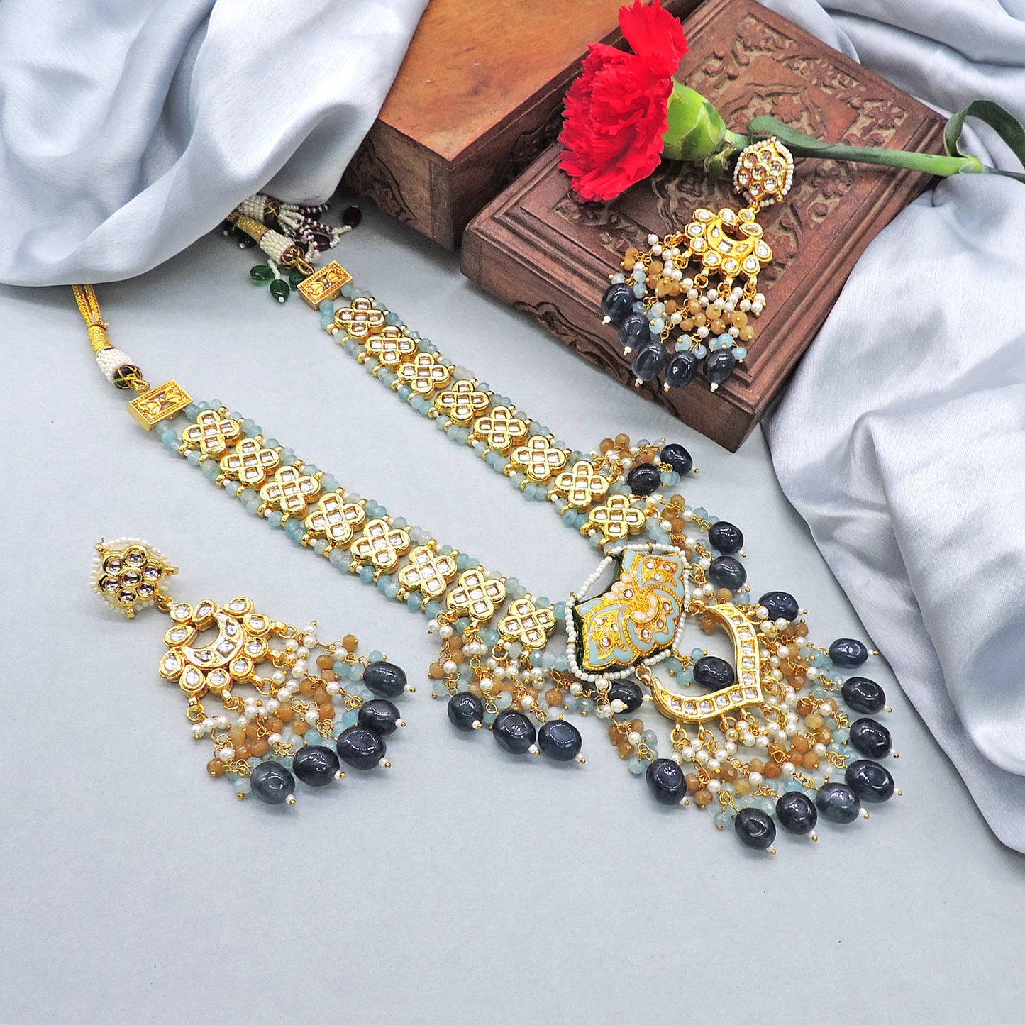 Chulbuly Necklace Set