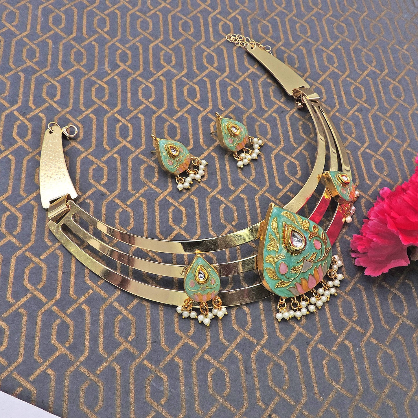 Sarang Necklace Set