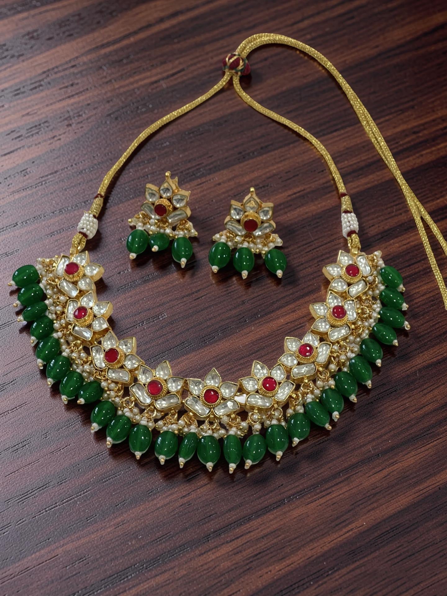 Jasmine Monalisa Tyani kundan Set