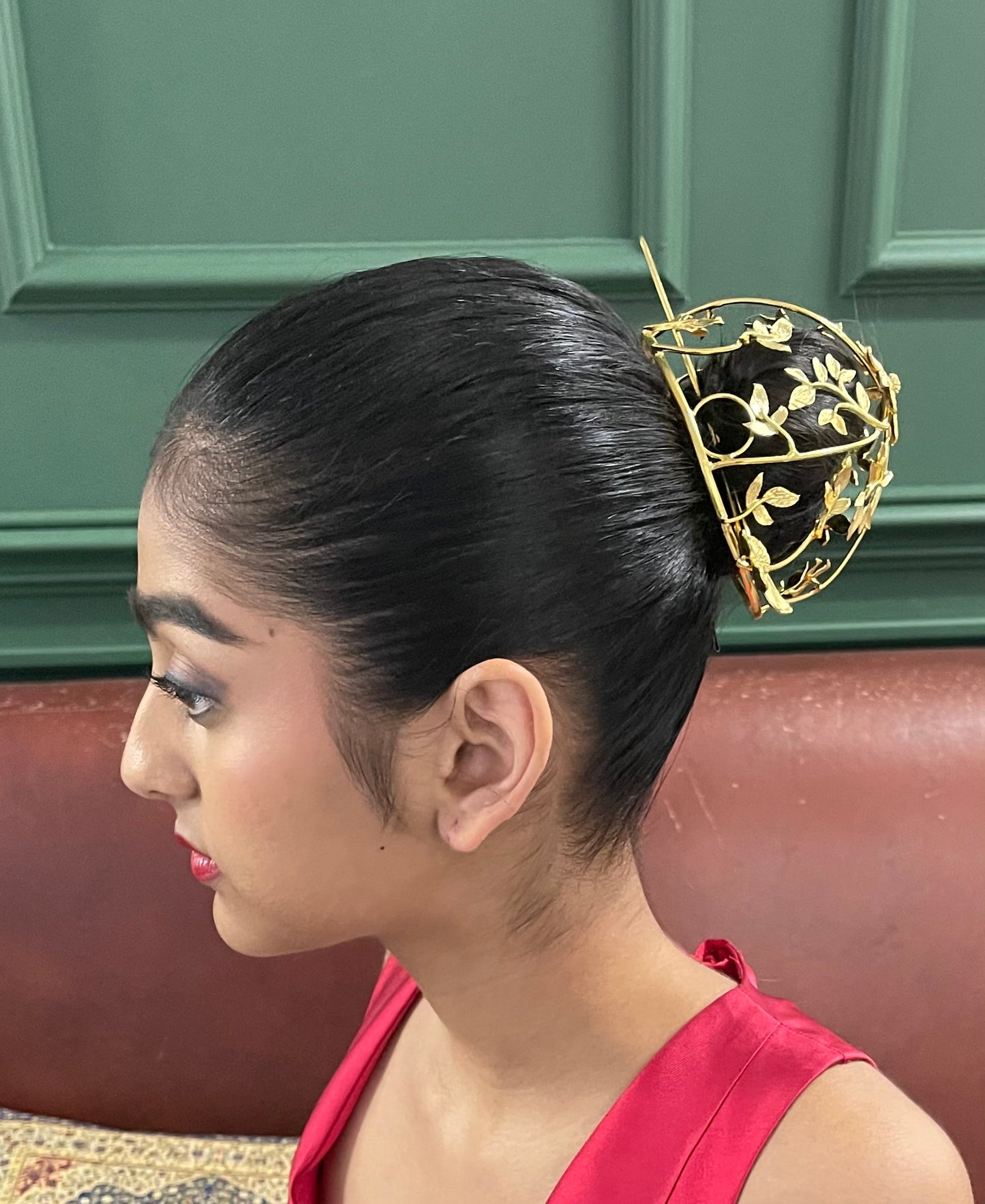 Romania Hair Bun .