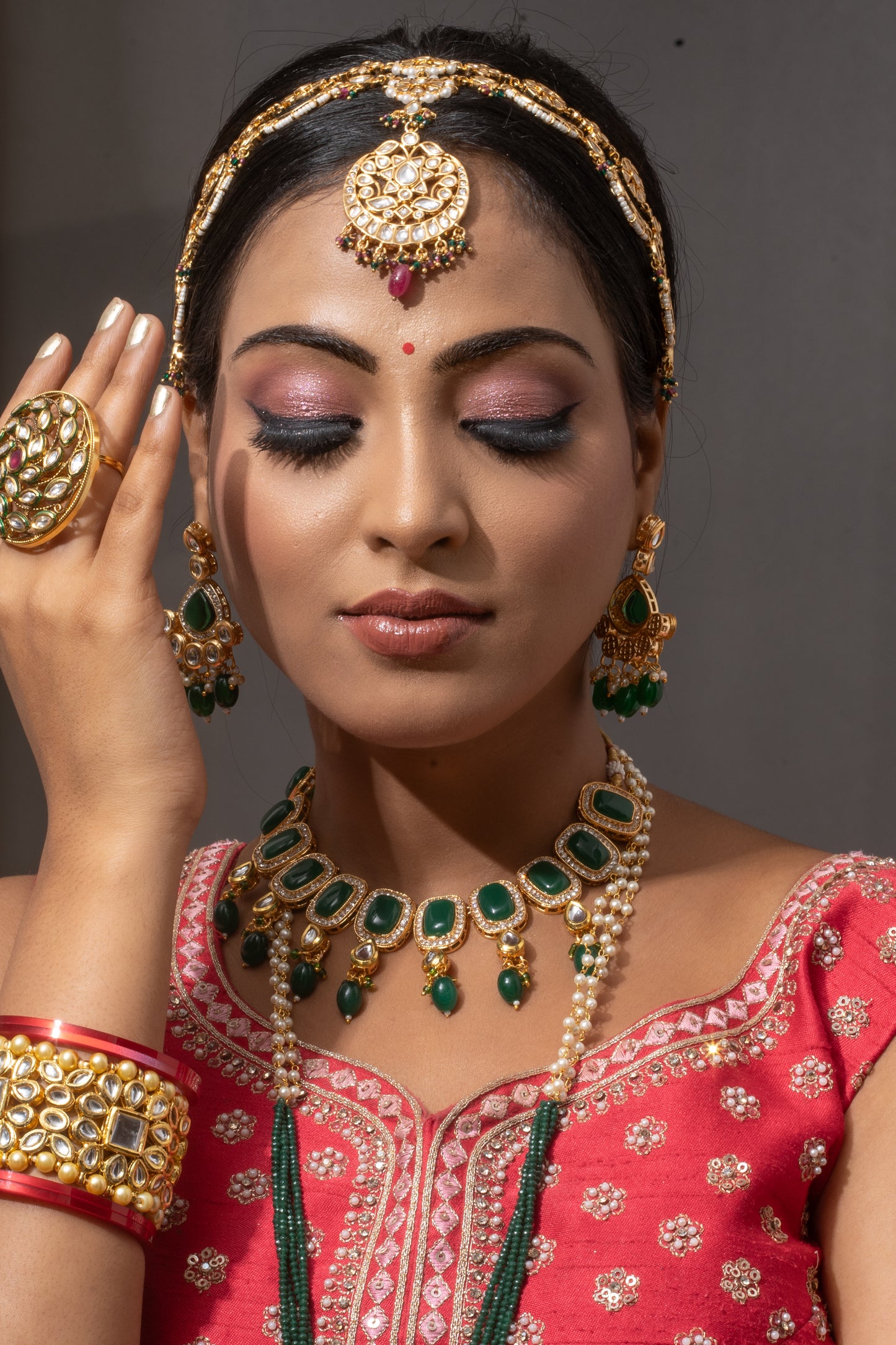 Emerald Love Necklace Set.