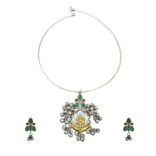 Deviygya Ethnic Necklace Set.