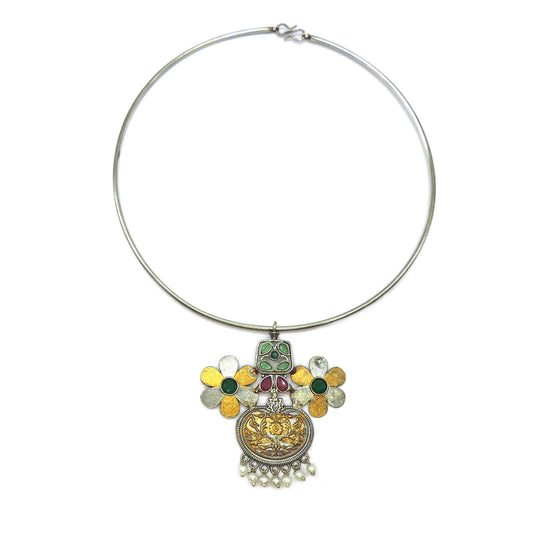 Oozi Ethnic Necklace.