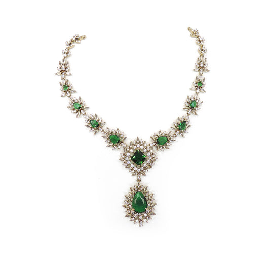 Nina Ricci  Necklace Set.