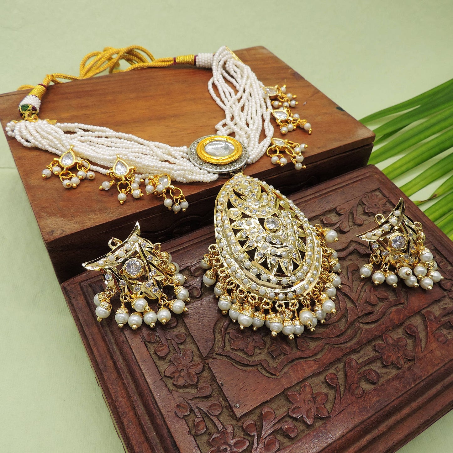 Drop of Pearl Jadau Set