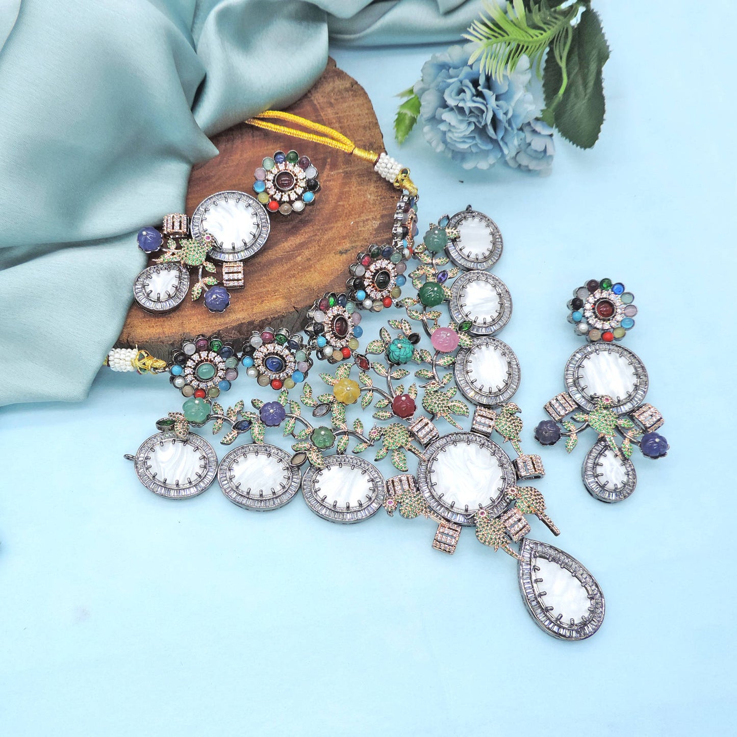 Elegant Necklace Set.