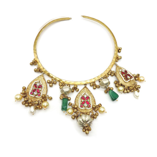 Zevar Hasli Necklace Set.