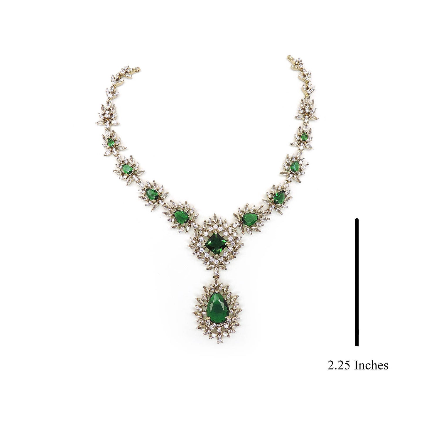 Nina Ricci  Necklace Set.